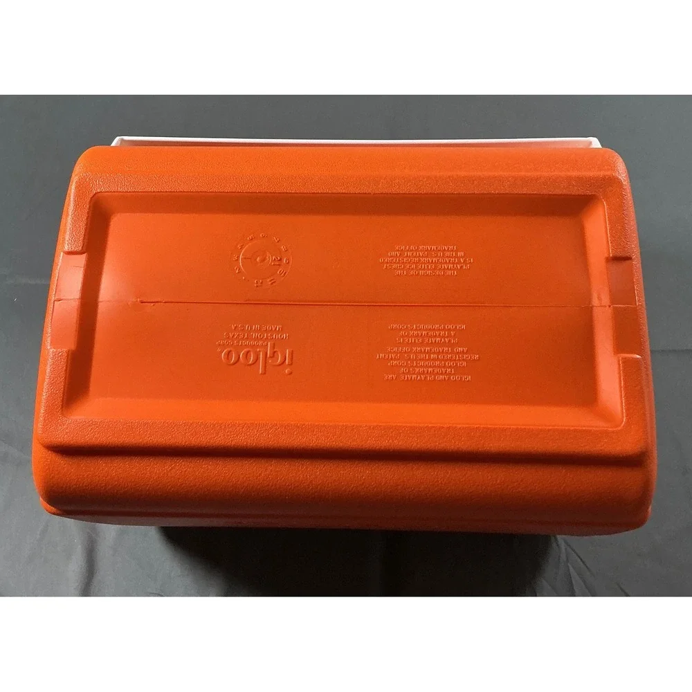Igloo x Whataburger Playmate Elite Cooler 16Qt 30 Can Orange White Stripe New